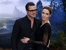 Brad Pitt a Angelina Jolie na speciální výstav kostým z filmu Zloba -...