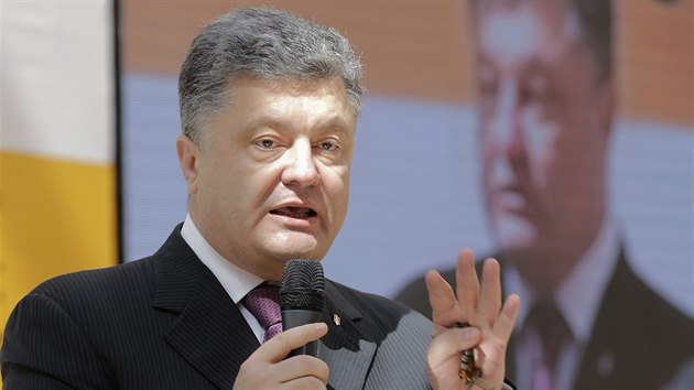 Petro Porošenko přednáší na diskusním fóru o vztazích Ukrajiny a Ruska (25. dubna 2014)