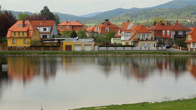 Rybnk se nachz ve vchodn sti eskho Krumlova.