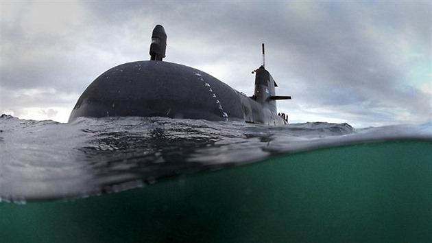 Ponorka tdy Collins HMAS Waller. Jej stavba stla vc ne stavba plavidla s atomovm pohonem.