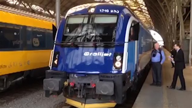 České dráhy představily novou vlakovou soupravu Railjet.