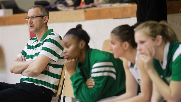 Marian Svoboda a basketbalistky Valosunu Brno