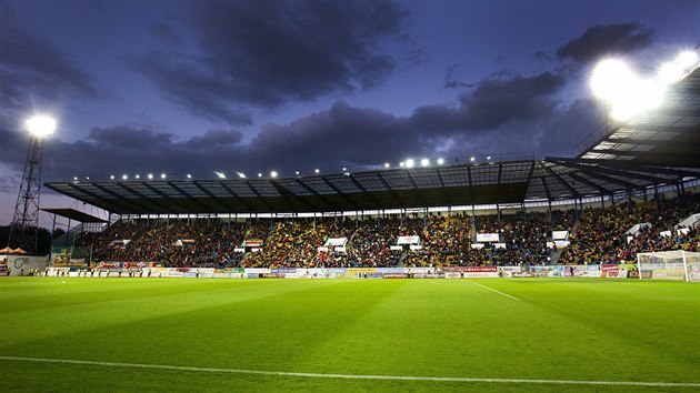 NAPLN�N� ST�NADLA. �l�gr Teplic se Spartou si jen m�lokdo nechal uj�t.