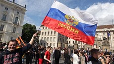 Na praském Hradanském námstí demonstrovali pátelé Ruska. Svým shromádním