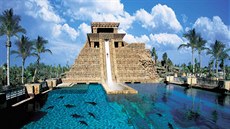 Luxusní resort Atlantis na Paradise Island na Bahamách nabízí jeden z...