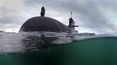 Ponorka třídy Collins HMAS Waller. Její stavba stála víc než stavba plavidla s...