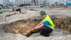 Na opravovaném Zelném trhu pracují archeologové. Zkoumat ho budou pravdpodobn...