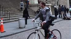 Cyklistika je v New Yorku na vzestupu, každý rok přibývají nové cyklostezky i...