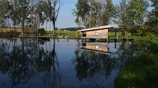 Z tvorby Atelieru 8000. Rybníky a chaty Dobice