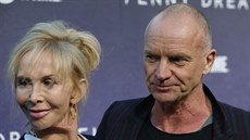 Sting a jeho manelka Trudie Stylerová na premiée televizního seriálu Penny...