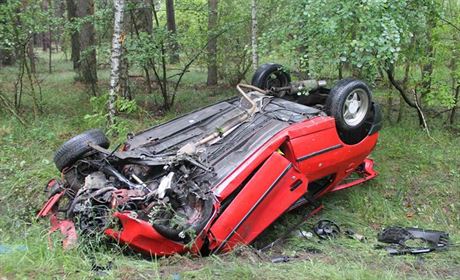 Nehoda Peugeotu 306 mezi Vacenovicemi a Vracovem. koda iní 30 tisíc korun.