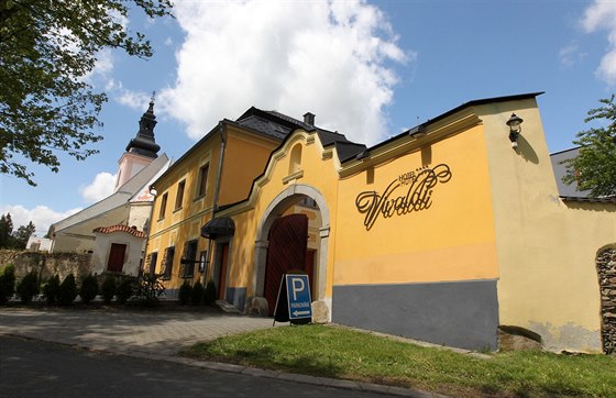 Hotel Vivaldi v Rančířově u Jihlavy vznikl přestavbou bývalé fary z 12. století.