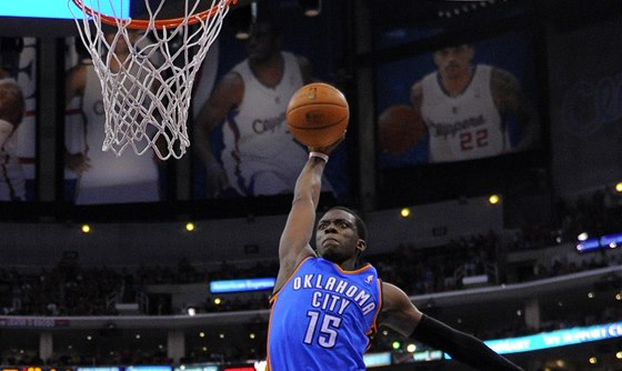 Reggie Jackson z Oklahoma City Thunder pi smei. 