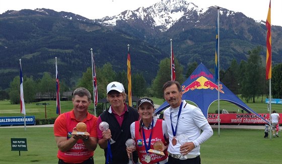 etí medailisté z MS ve ski&golfu: (zleva) Jií Janda, Petr Kabát, Eva