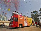 Píznivci Nárendry Módího oslavují pedbné výsledky indických voleb (16....