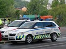 K nehodě auta městské policie a tramvaje došlo před podolskou porodnicí...