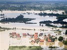 Letecké snímky zaplaveného bosenského msta Oraje (18. kvtna)