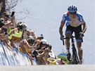 Australský cyklista Rohan Dennis se blíí do cíle nejt잚í etapy závodu Kolem