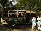 kolní autobus shoel v Kolumbii i s 31 dtmi, kdy idi doléval benzín pímo...