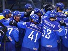 Italtí hokejisté slaví výhru nad Francií.