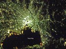 Tokio, Japonsko. Japonská m�sta zá�í v noci studen�j�ím sv�tlem ne� jiné...