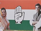 Sonia Gándhíová, éfka Indického národního kongresu se synem Ráhulem. 