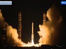 Start rakety Proton M, která se o devět minut dostala do problémů a shořela 160...