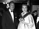 Návrhá Oleg Cassini a hereka Grace Kelly (New York, 20. dubna 1955)