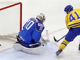 vdsk hokejov tonk Gustav Nyquist pekonv italskho branke Belissima...