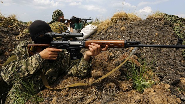 Ozbrojenci z ad separatist nedaleko vchodoukrajinskho Slavjansku (15. kvtna)