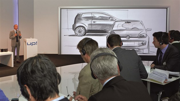 Walter de Silva při prezentaci Volkswagenu UP!