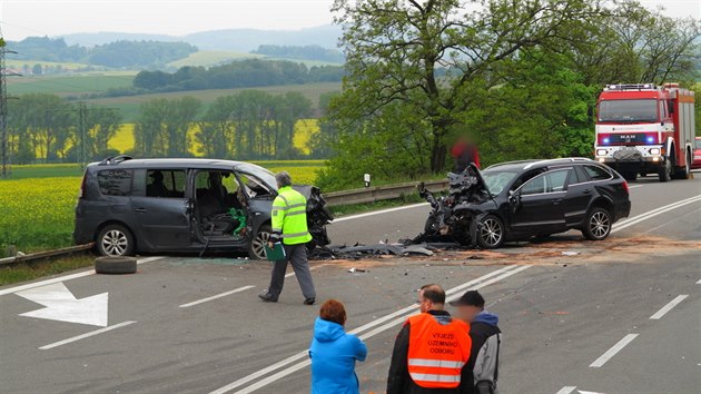 Na Blanensku se o vkendu stala tragick dopravn nehod. eln se tam srazila dv auta.