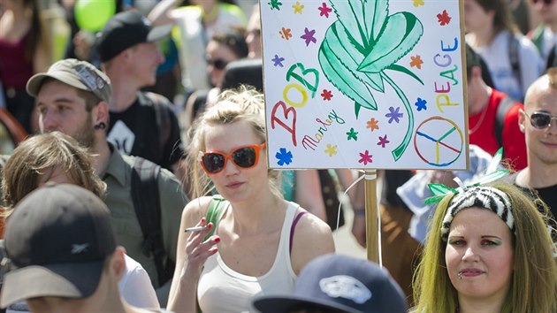 17. ronku Million Marihuana March, pochodu za legalizaci konop, se zastnilo nkolik tisc lid. (10. kvtna 2014)