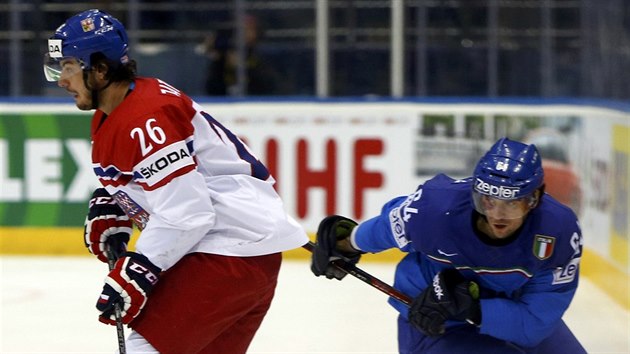 esk tonk Martin Zaovi (vlevo) v souboji s italskm reprezentantem Brianem Ihnakem.