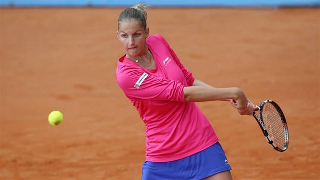 Karolna Plkov bhem utkn 1. kola Sparta Prague Open