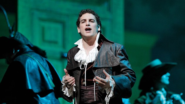 Juan Diego Flrez v Popelce (Metropolitn opera, 10. kvtna 2014)