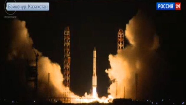 Start rakety Proton M, která se o devět minut dostala do problémů a shořela 160 kilometrů nad zemí.