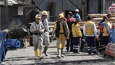 Žádné podrobnosti o tom, proč manažeři skončili v poutech, zatím nejsou známé. Už během záchranných prací a následného vyprošťování 301 mrtvých horníků se však spekulovalo o tom, že firma zanedbala bezpečnostní opatření.