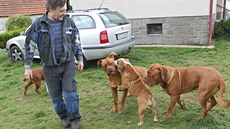 Zdena Bárt� v sou�asnosti bydlí u svého známého v Zachotín� na Pelh�imovsku....