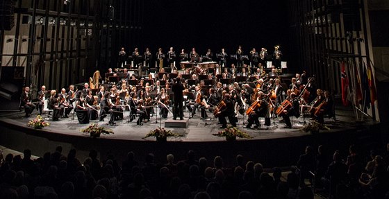 Úvodní koncert festivalu obstará ostravská Janáčkova filharmonie. Pod vedením dirigenta Marka Štilce představí Mahlerovu 7. symfonii.