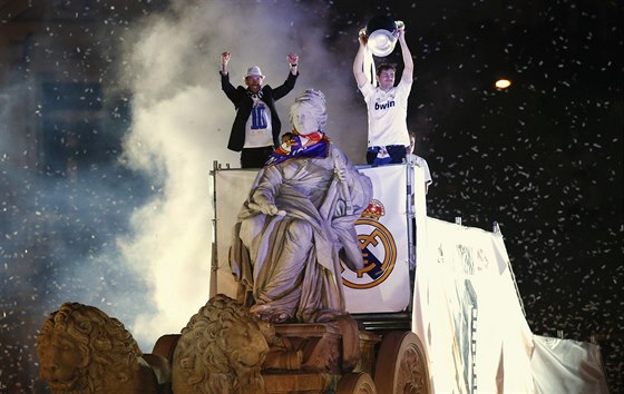 Také triumf v roce 2014 slavil Real Madrid u sochy bohyn Cybele. Oblee se do bílých barev také letos?