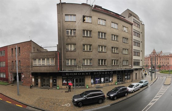 Komorní divadlo v Plzni přivítá v sobotu poslední návštěvníky. Město zvažuje, že budovu prodá.