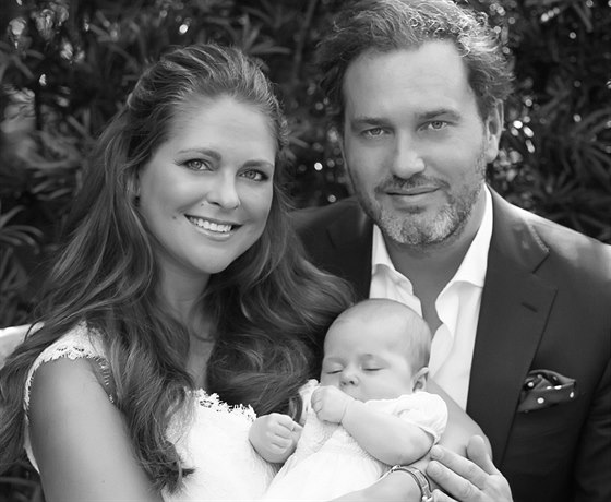 Švédská princezna Madeleine, její manžel Christopher O'Neill a dcera princezna...