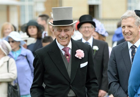 Britský princ Philip na letoní první zahradní party v Buckinghamském paláci...