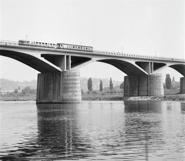 Branický most v edesátých letech
