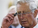 Google Glass u vyzkouel i britský princ Charles (27. kvtna 2014)