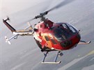 Akrobatický vrtulník Bo 105CB piletí na letoní Aviatickou pou z rakouského...