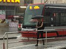 Zaplavené kolejit tramvají v Praze na Florenci. (27. kvtna 2014)