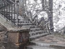 Vodopád na schodech v Krymské ulici