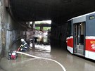 Zaplavený podjezd U Bulhara a utopená tramvaj číslo 29